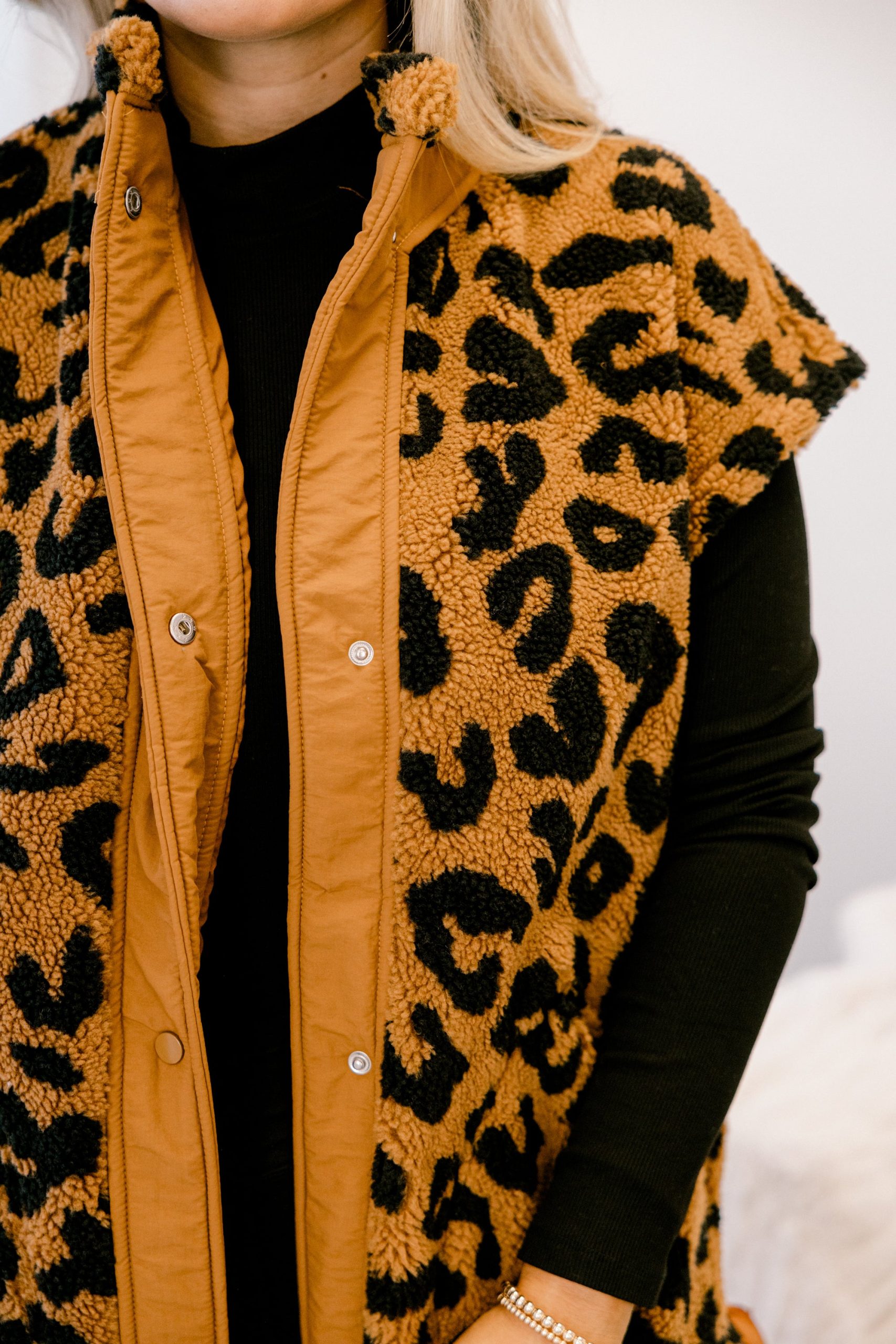 On Schedule Vest, Leopard - Image 4